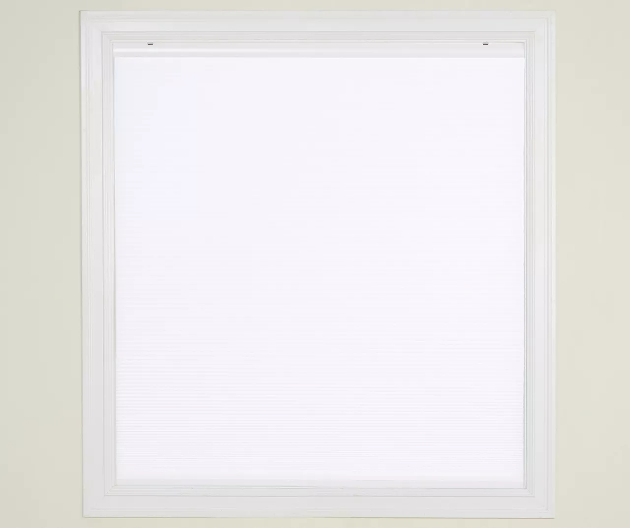 White Cellular Cordless Shade Blind, (48" X 72") 1 White Cellular Cordless Shade Blind, (48" X 72")