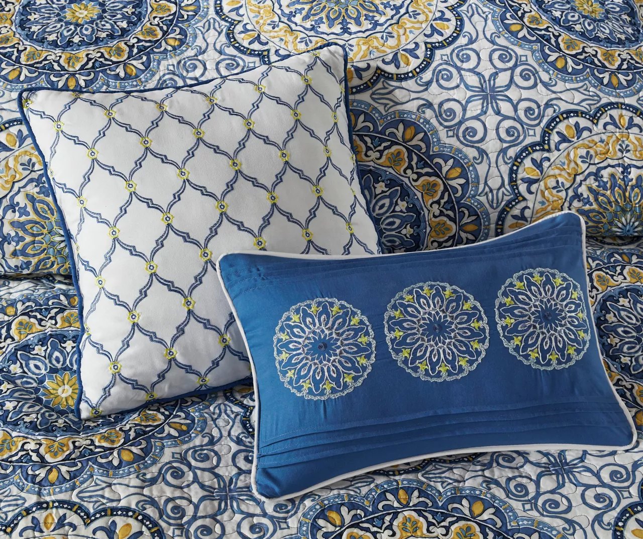 Menara Reversible Coverlet Set 12 Menara Reversible Coverlet Set - Image 12