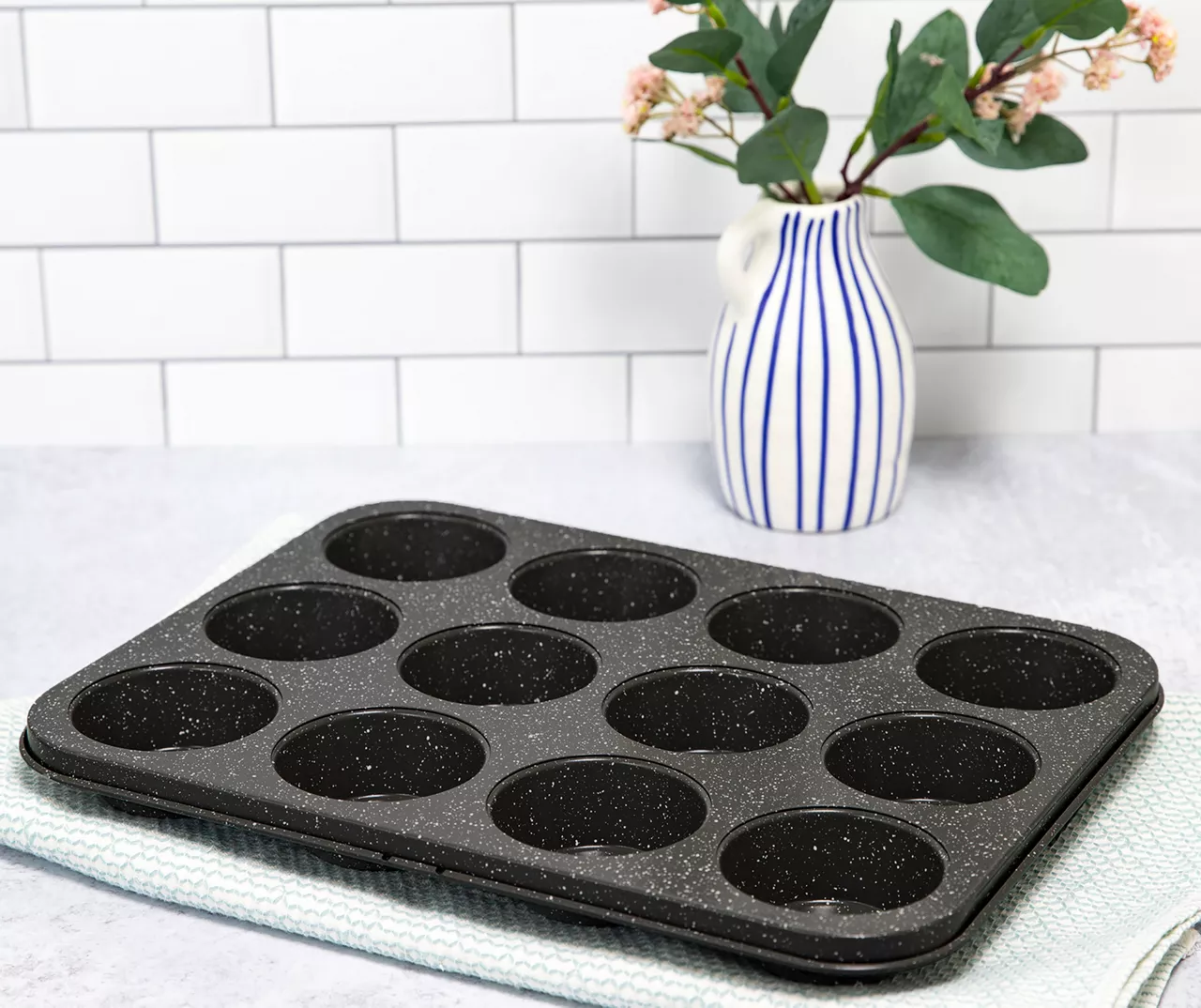 Black Speckled 12-Cup Muffin Pan 2 Black Speckled 12-Cup Muffin Pan - Image 2