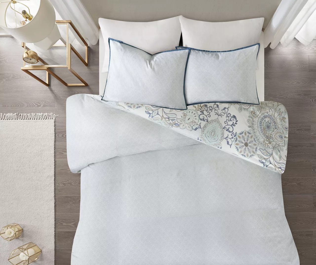 Lian Blue King/California King 3-Piece Reversible Duvet Cover Set 3 Lian Blue King/California King 3-Piece Reversible Duvet Cover Set - Image 3