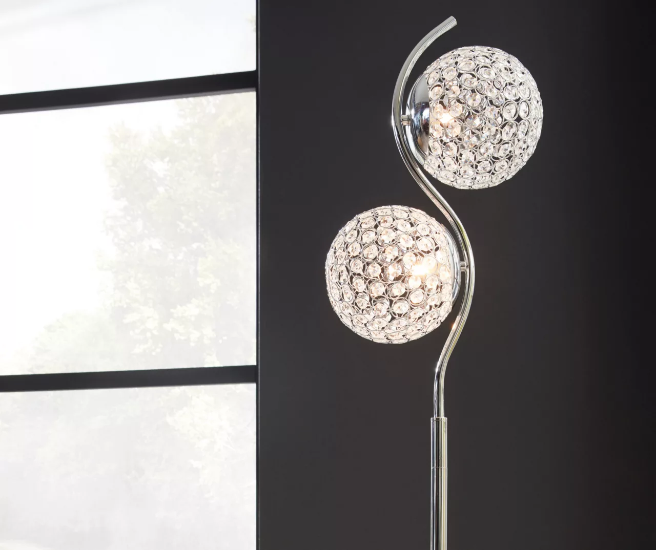 Silver-Finish & Clear Winter Ball Floor Lamp 3 Silver-Finish & Clear Winter Ball Floor Lamp - Image 3