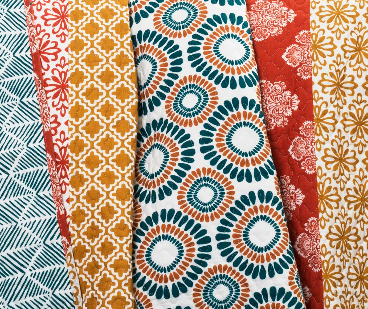 Turquoise & Orange Bohemian Pattern Stripe Full/Queen 3-Piece Quilt Set 6 Turquoise & Orange Bohemian Pattern Stripe Full/Queen 3-Piece Quilt Set - Image 6