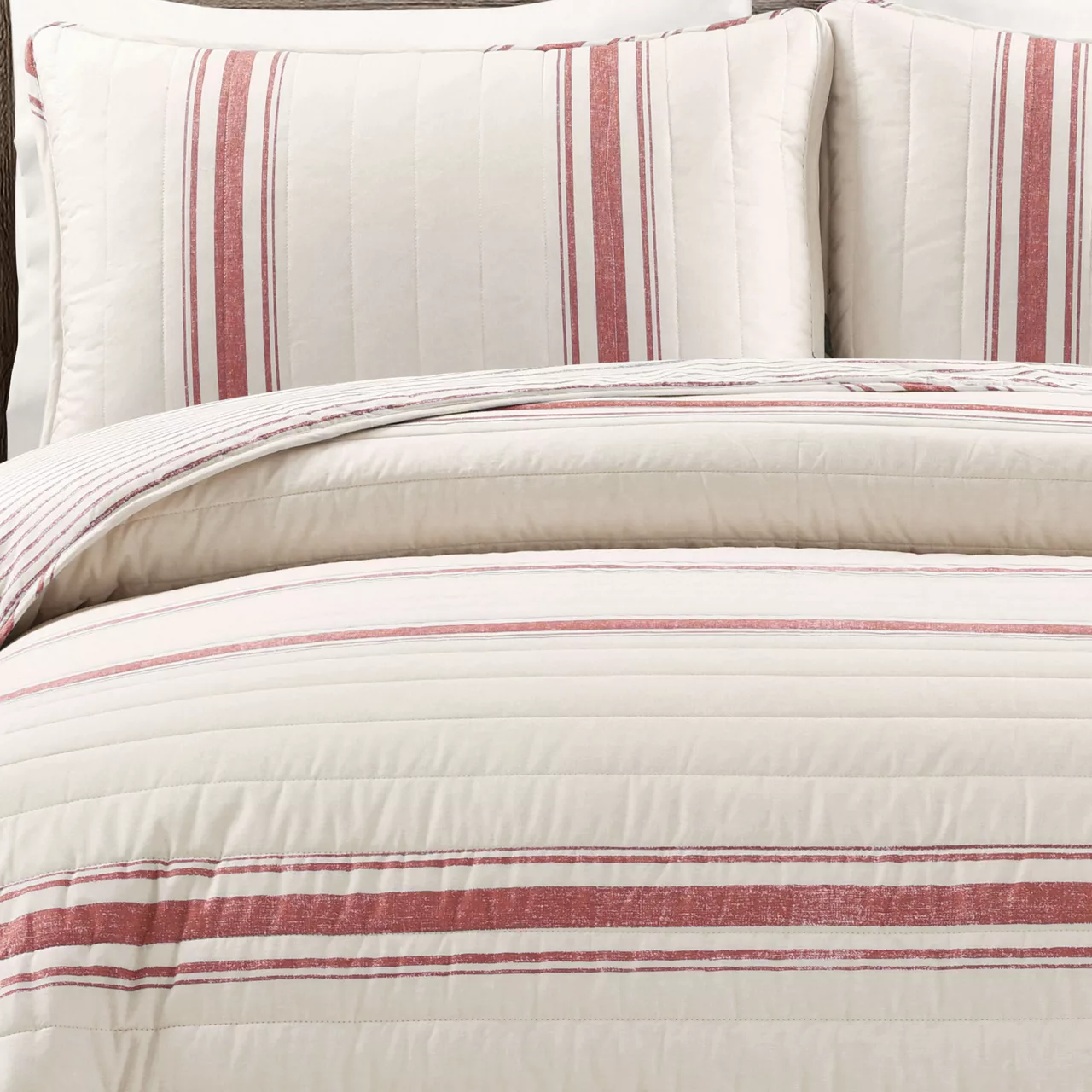 Beige & Red Stripe Full/Queen 3-Piece Quilt Set 7 Beige & Red Stripe Full/Queen 3-Piece Quilt Set - Image 7