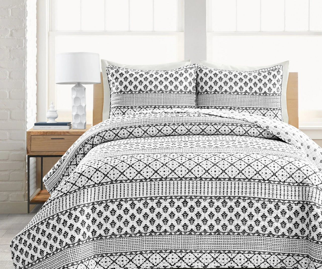 Monique Pattern Patchwork Quilt Set 10 Monique Pattern Patchwork Quilt Set - Image 10