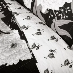 Zinnia Floral Quilt Set -Home Decor Store 810553287 2