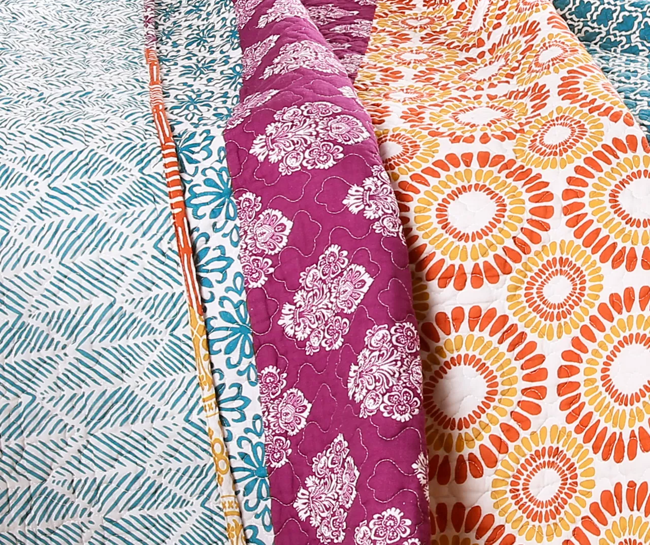 Fuchsia & Orange Bohemian Pattern Stripe Reversible King 3-Piece Quilt Set 4 Fuchsia & Orange Bohemian Pattern Stripe Reversible King 3-Piece Quilt Set - Image 4