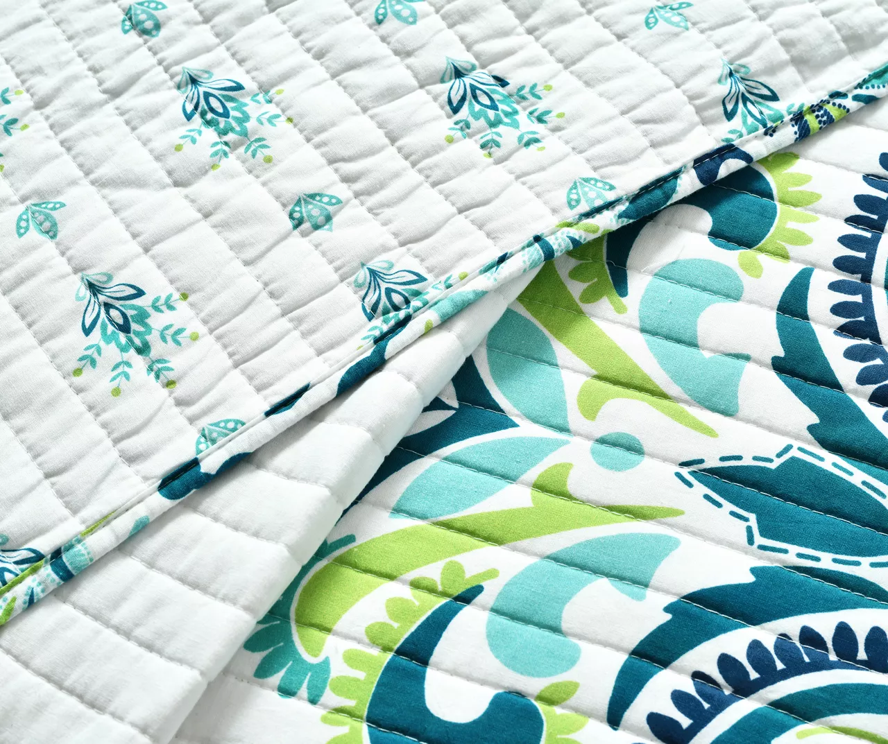 Clara Floral Reversible 3-Piece Quilt Set 7 Clara Floral Reversible 3-Piece Quilt Set - Image 7