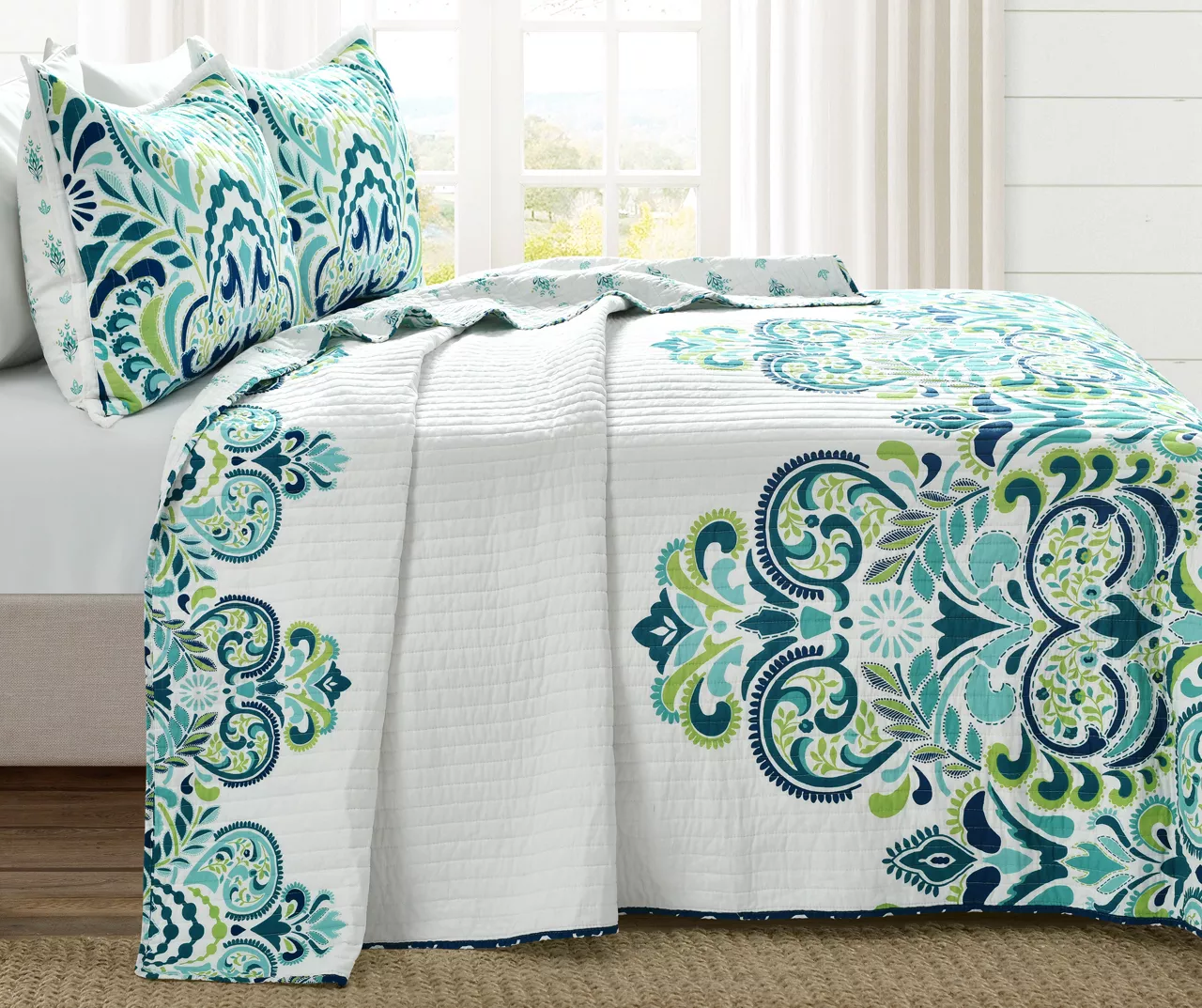 Clara Floral Reversible 3-Piece Quilt Set 12 Clara Floral Reversible 3-Piece Quilt Set - Image 12