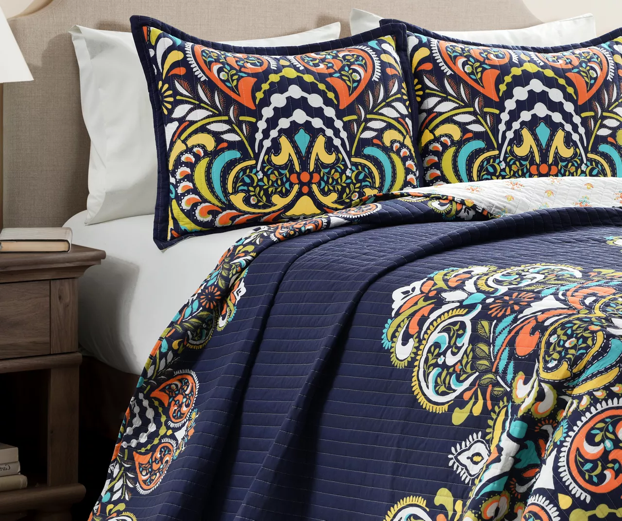 Clara Floral Reversible 3-Piece Quilt Set 3 Clara Floral Reversible 3-Piece Quilt Set - Image 3