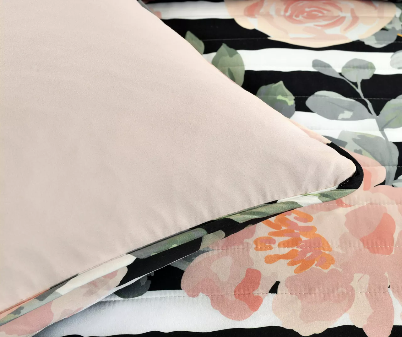 Amara Rose Stripe Reversible 5-Piece Quilt Set 11 Amara Rose Stripe Reversible 5-Piece Quilt Set - Image 11