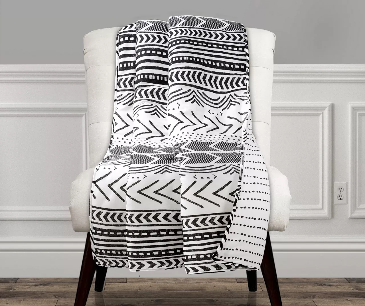 Hygge White & Black Geometric Throw, (50" X 60") 1 Hygge White & Black Geometric Throw, (50" X 60")