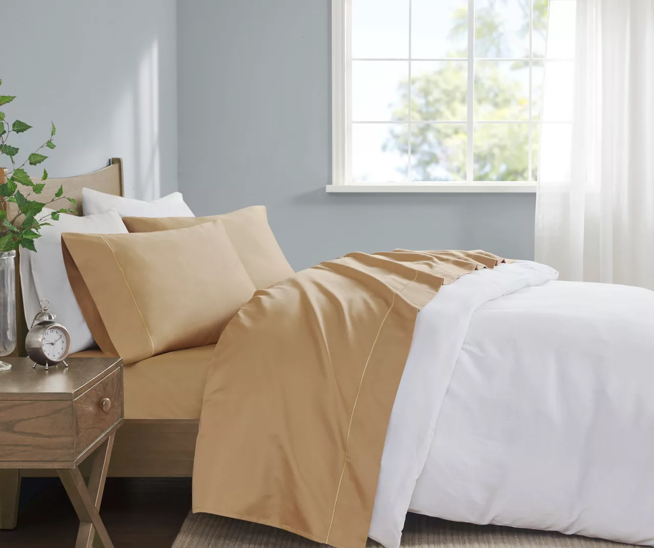 Gold 600-Thread Count Pima Cotton King 4-Piece Sheet Set 3 Gold 600-Thread Count Pima Cotton King 4-Piece Sheet Set - Image 3