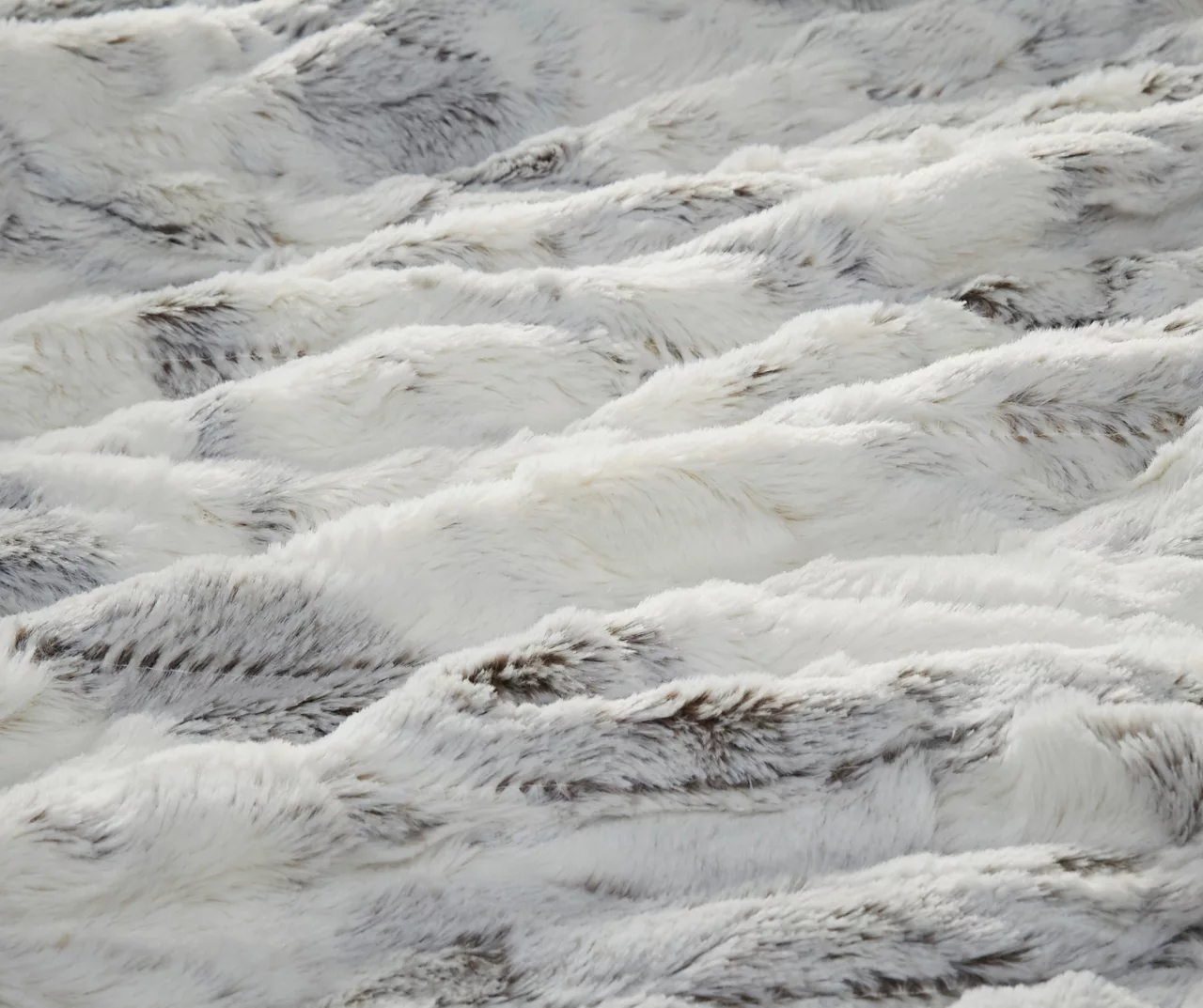 Marselle Marble Faux Fur Heated Throw, (50" X 70") 7 Marselle Marble Faux Fur Heated Throw, (50" X 70") - Image 7