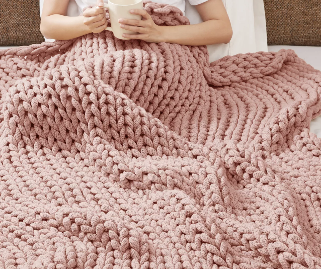 Chunky Double-Knit Handmade Throw, (50" X 60") 8 Chunky Double-Knit Handmade Throw, (50" X 60") - Image 8